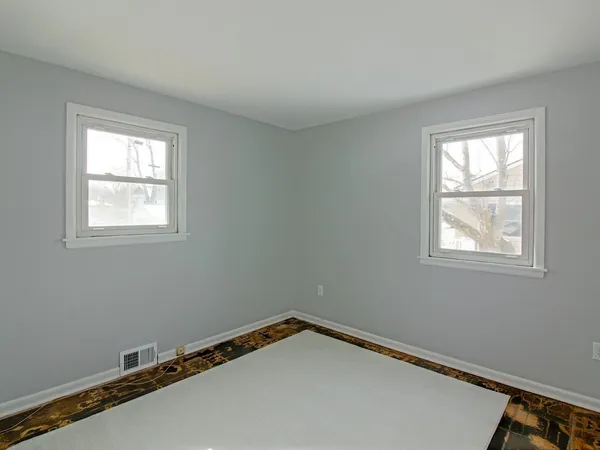 $348,600 | 118 Farrington Parkway, Burlington, VT 05408