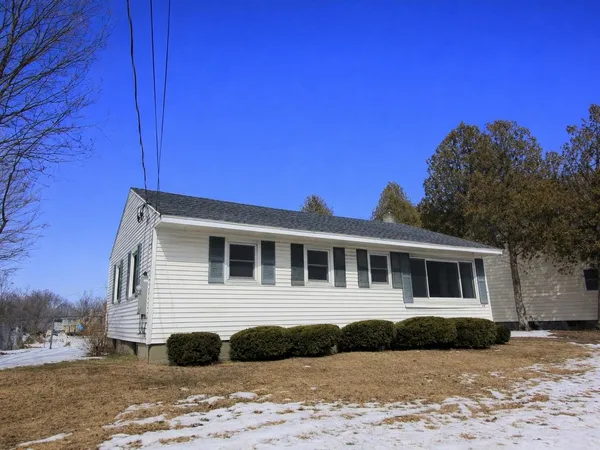 $348,600 | 118 Farrington Parkway, Burlington, VT 05408
