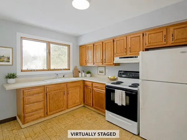 $348,600 | 118 Farrington Parkway, Burlington, VT 05408