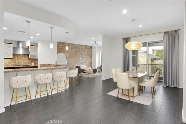 $1,330,000 | 21 Gramercy, Unit 220, Irvine, CA 92612