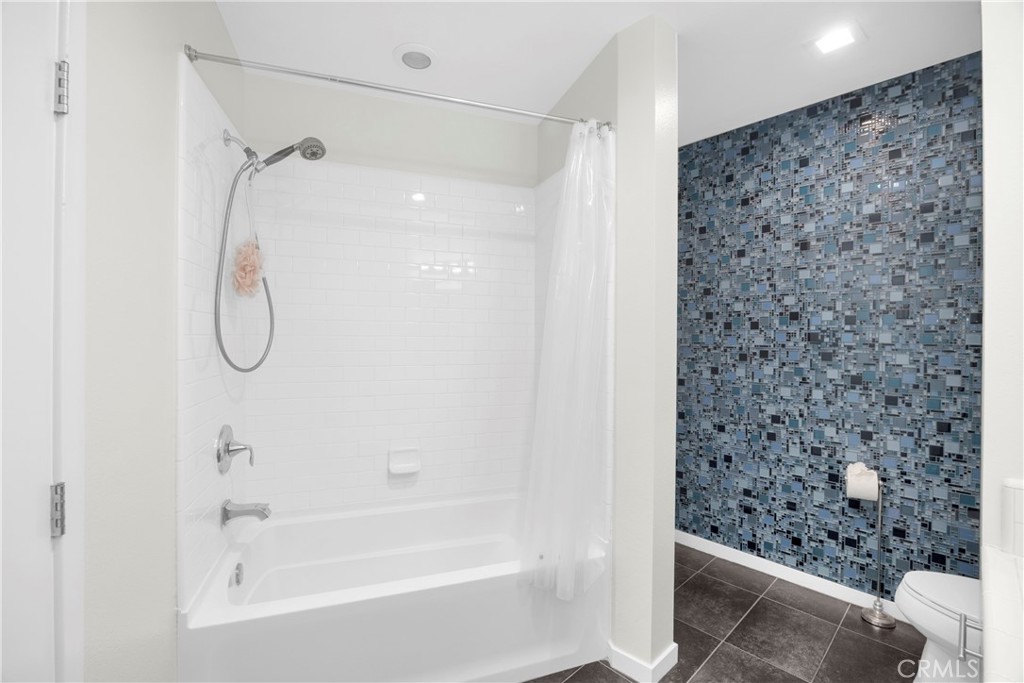 21 Gramercy, Unit 220 Irvine, CA 92612 - Photo 20 of 43