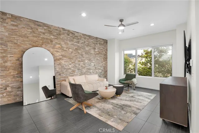 $1,330,000 | 21 Gramercy, Unit 220, Irvine, CA 92612