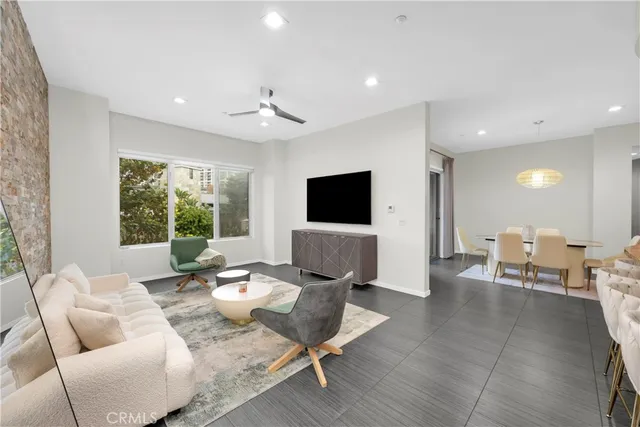 $1,330,000 | 21 Gramercy, Unit 220, Irvine, CA 92612