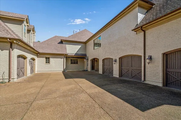$2,250,900 | 315 Mountainbrook Cove, Eads, TN 38028