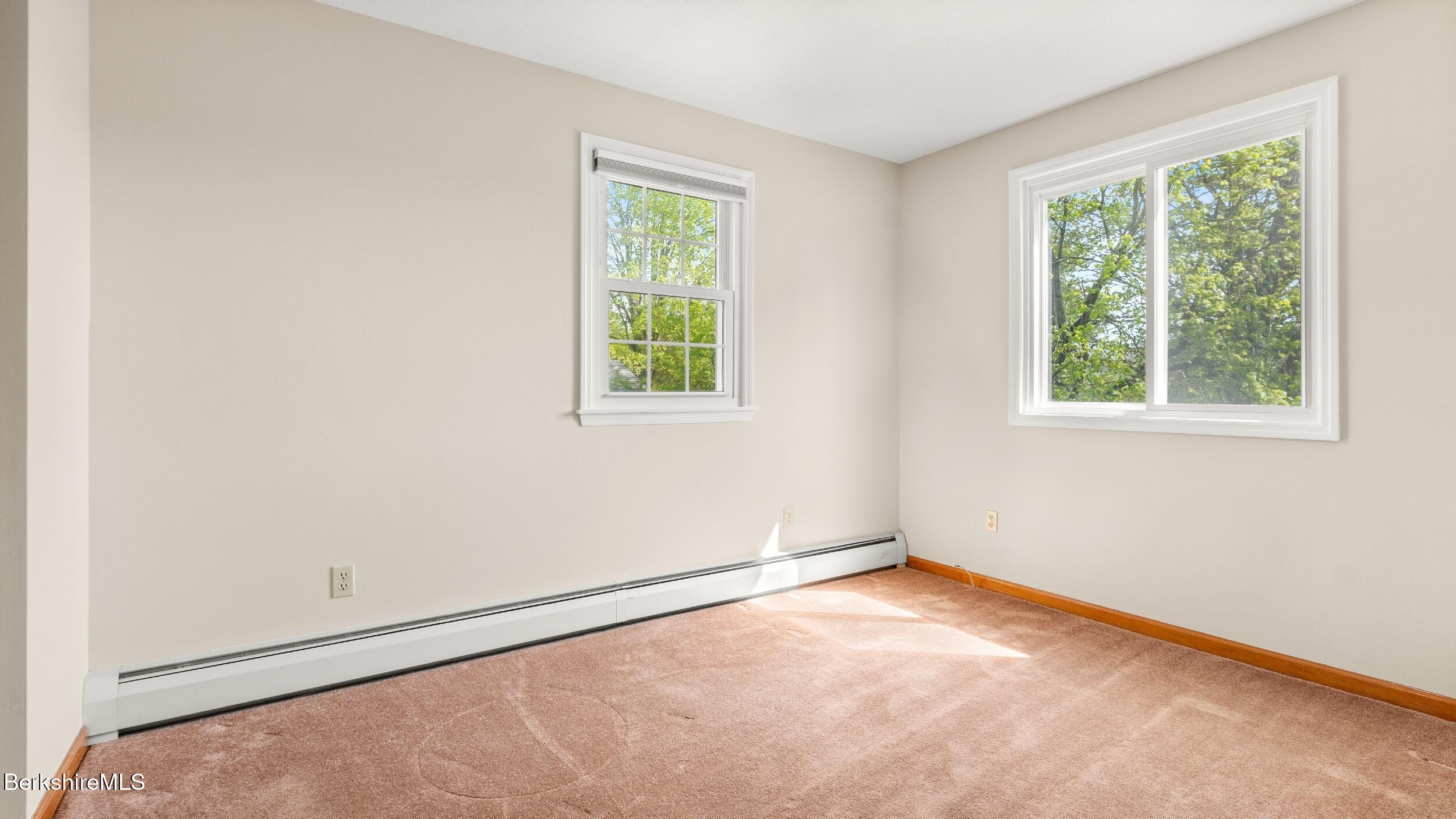 26 Partridge Road Pittsfield, MA 01201 - Photo 24 of 41 PRIMARY BEDROOM/SITTING ROOM