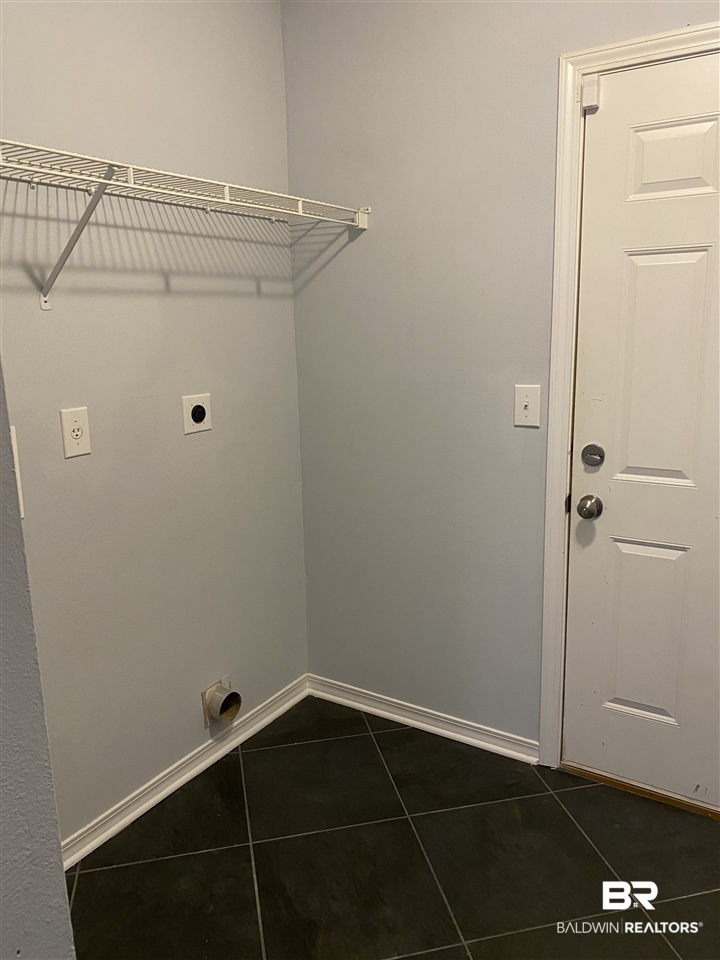 8860 Caitlin Street Foley, AL 36535 - Photo 8 of 19 Laundry Room