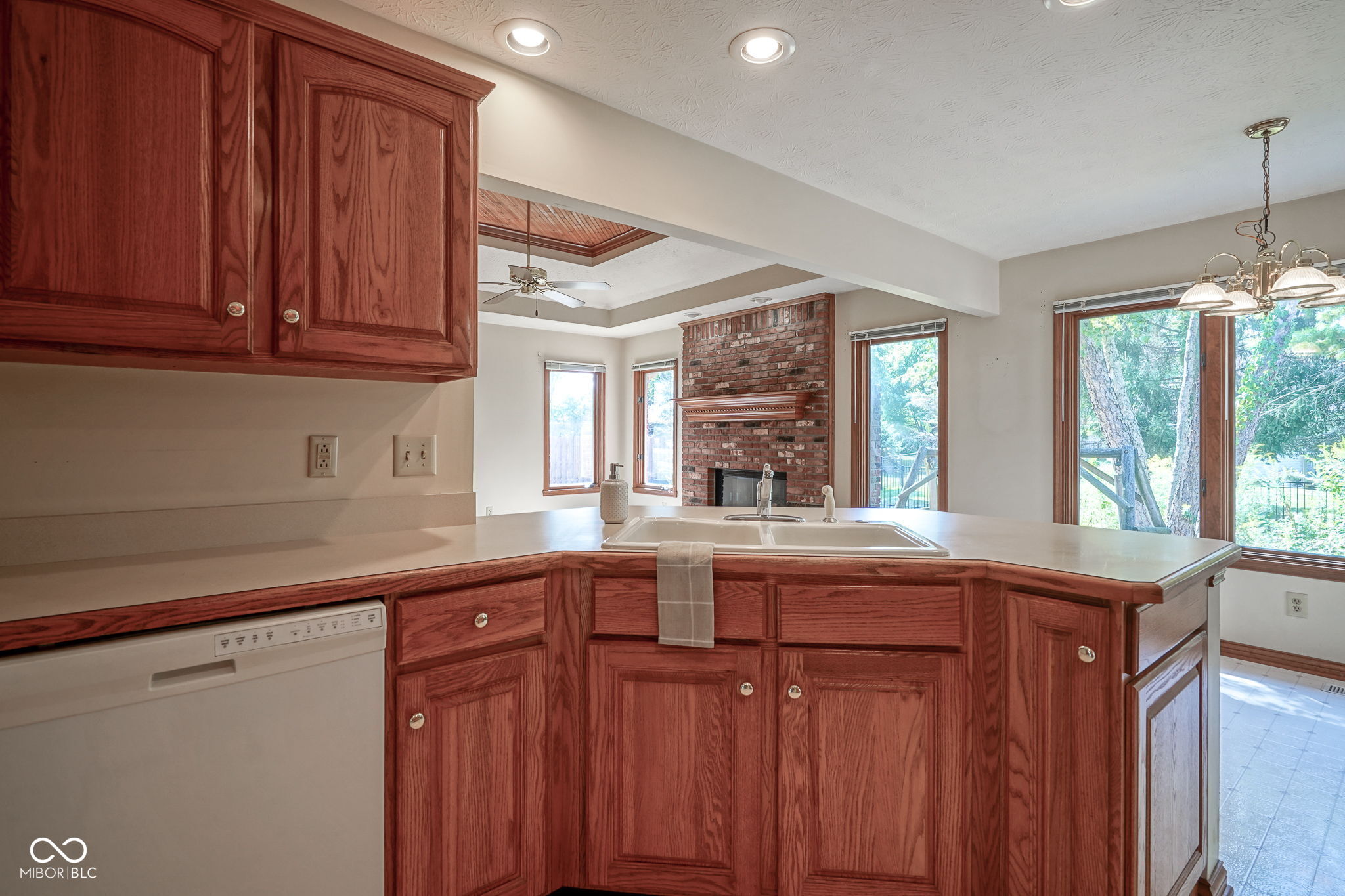 1810 Hunters Trail Brownsburg, IN 46112 - Photo 13 of 43