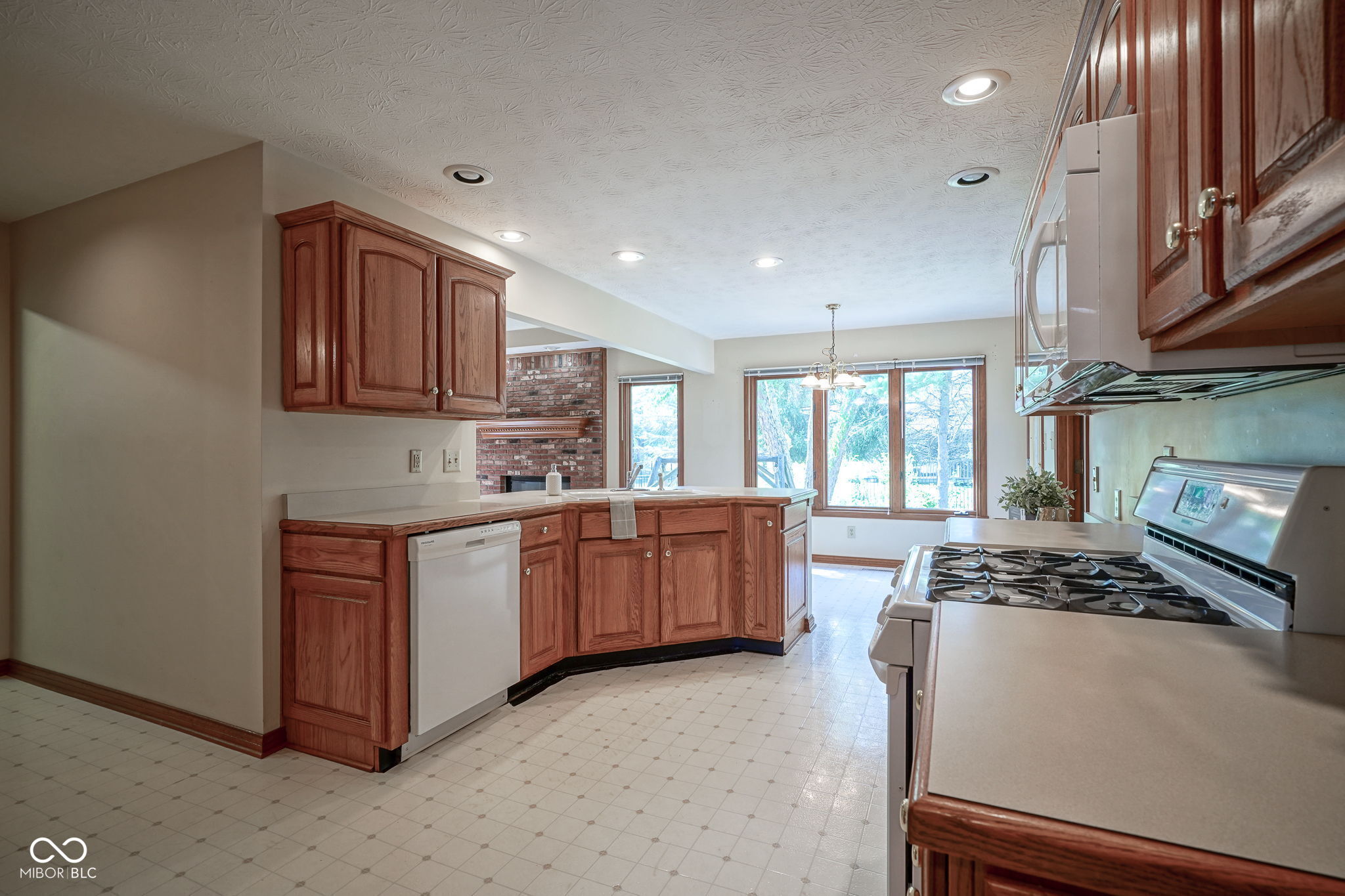 1810 Hunters Trail Brownsburg, IN 46112 - Photo 16 of 43
