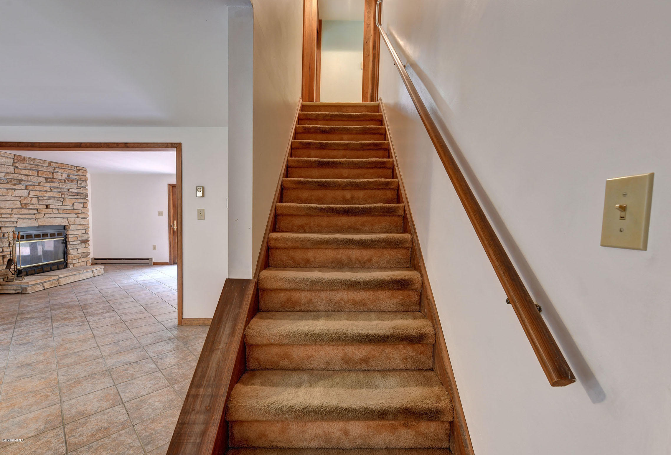 588 Leonhardt Road Becket, MA 01223 - Photo 20 of 32 588-20-Stairway