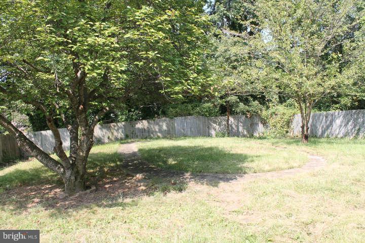 6806 Elbrook Road Hyattsville, MD 20784 - Photo 17 of 18 Exterior (General)