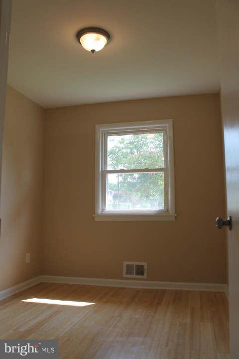6806 Elbrook Road Hyattsville, MD 20784 - Photo 8 of 18 Bedroom
