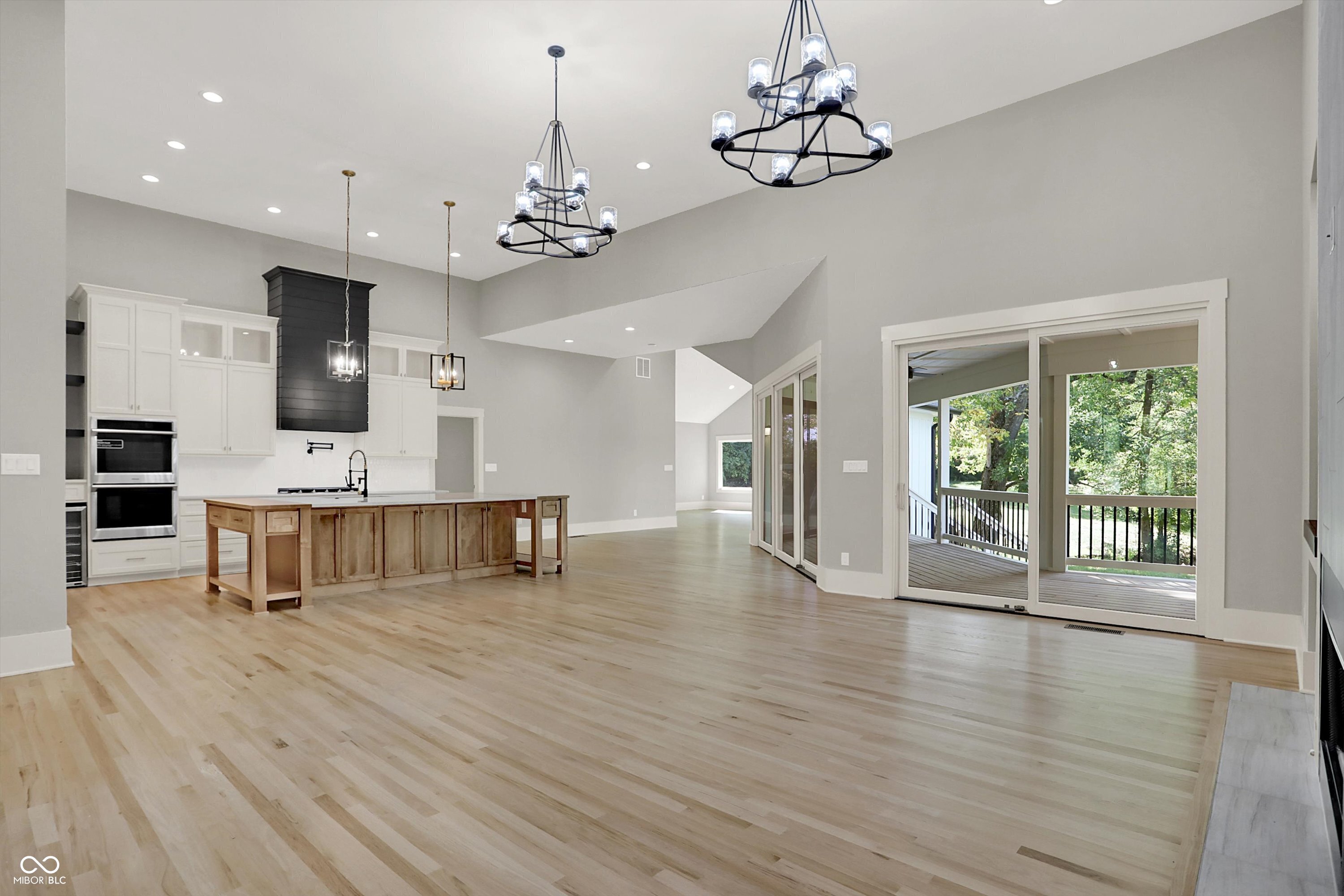 3621 Olive Branch Road Greenwood, IN 46143 - Photo 7 of 63
