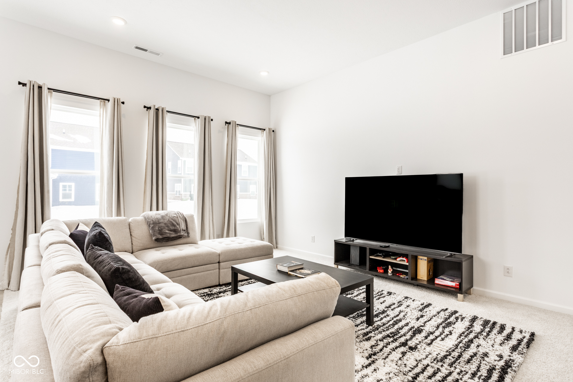 1339 Little Rodeo Place Greenwood, IN 46143 - Photo 8 of 28