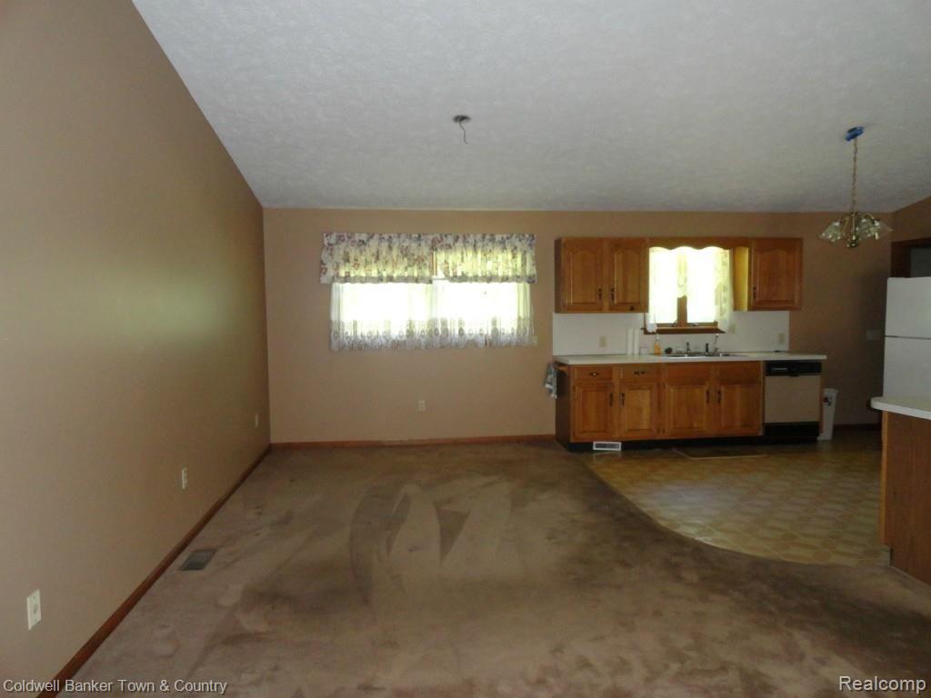 4500 Hogback Road Fowlerville, MI 48836 - Photo 20 of 48 DSC04732.jpg