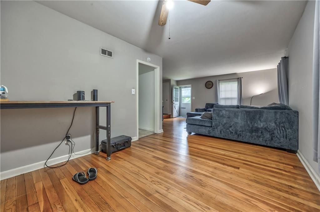 7539 State Line Road Kansas City, MO 64114 - Photo 3 of 19 Gallery Image 3