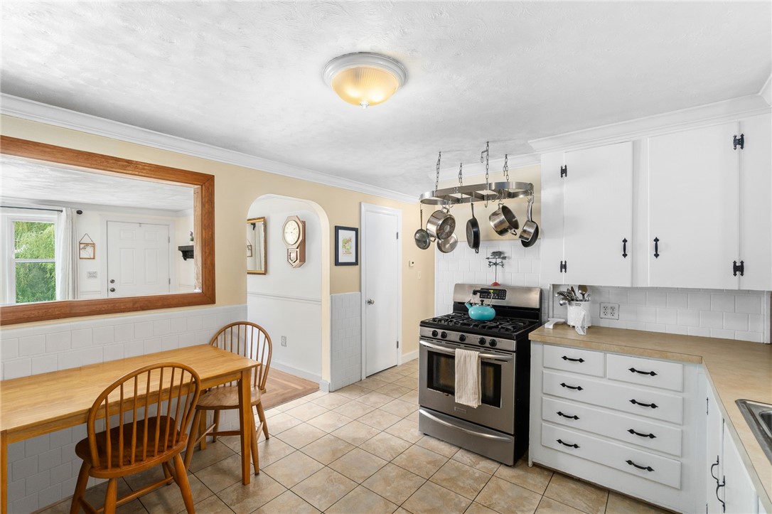 8 Keane Street Lincoln, RI 02865 - Photo 12 of 31