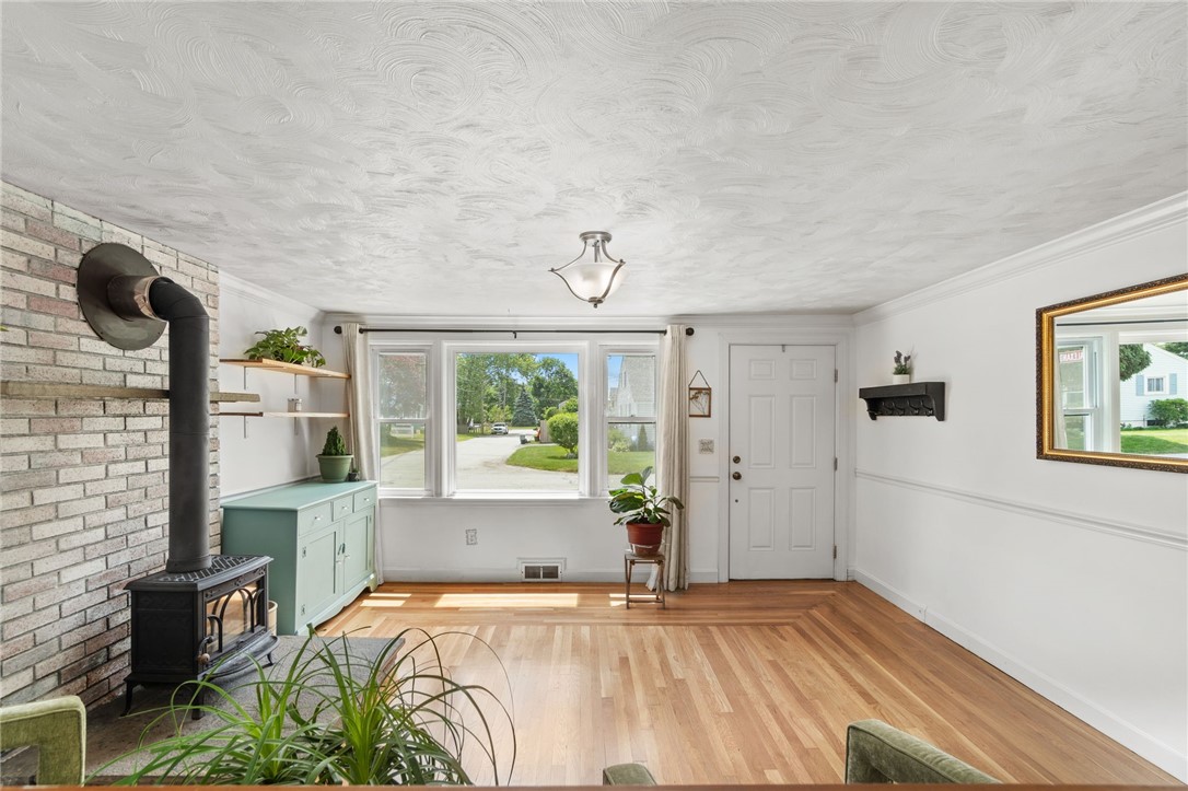 8 Keane Street Lincoln, RI 02865 - Photo 9 of 31