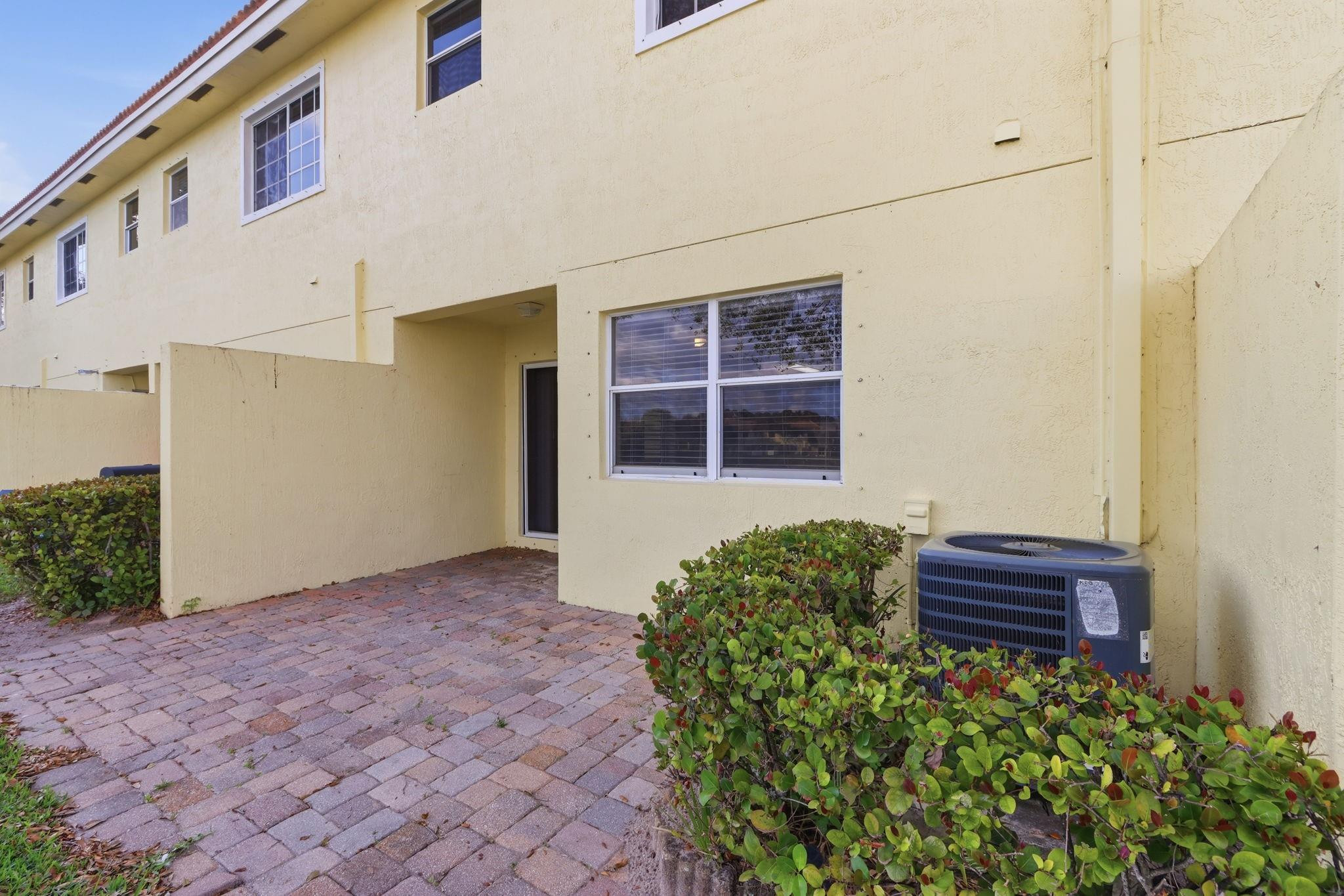 836 Imperial Lake Road West Palm Beach, FL 33413 - Photo 33 of 36 Photo 33