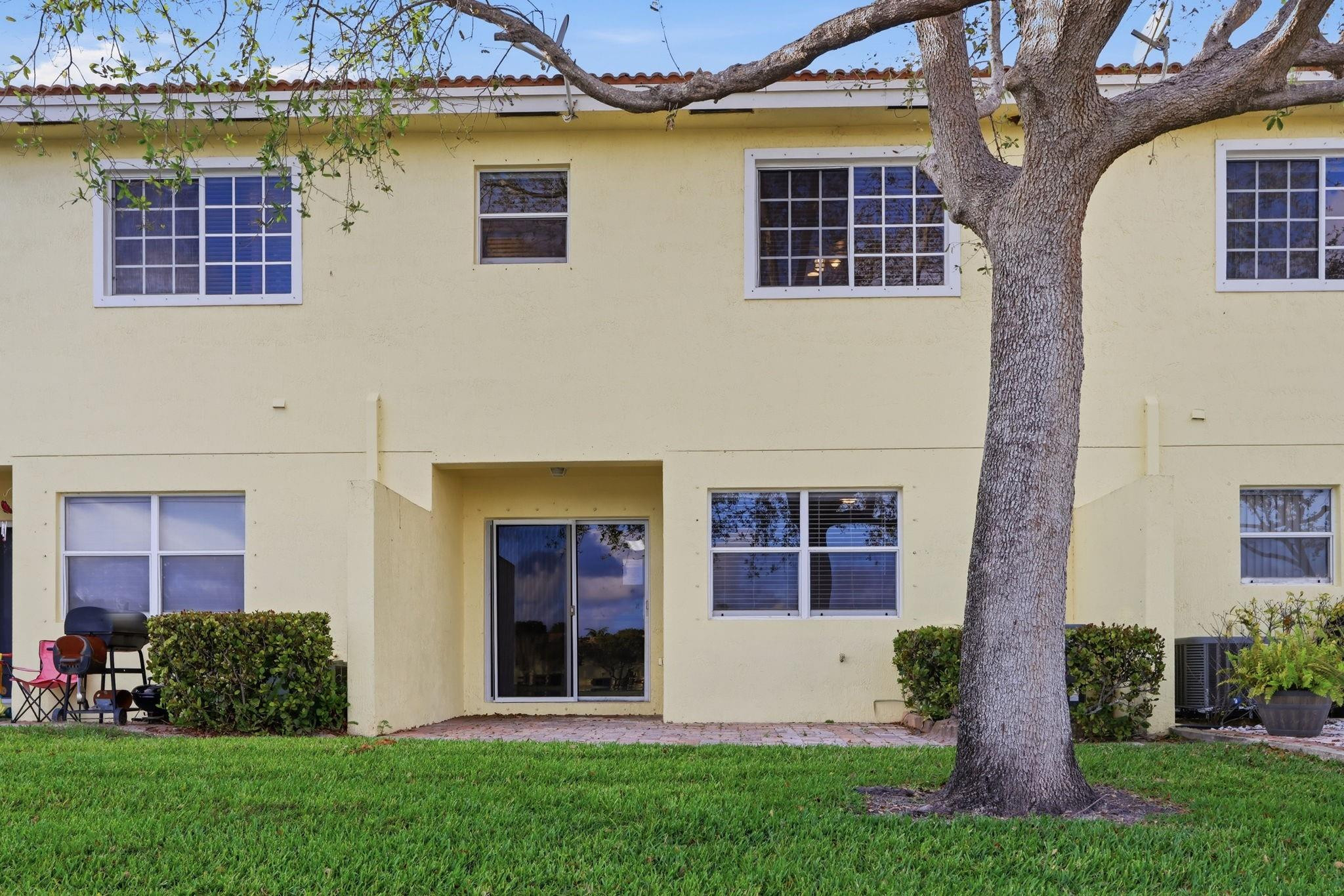 836 Imperial Lake Road West Palm Beach, FL 33413 - Photo 35 of 36 Photo 35