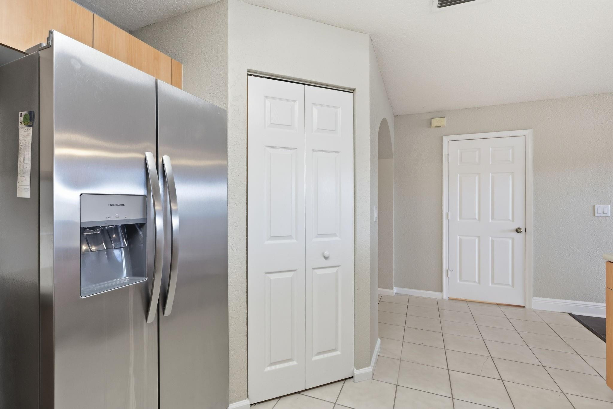 836 Imperial Lake Road West Palm Beach, FL 33413 - Photo 5 of 36 Photo 5