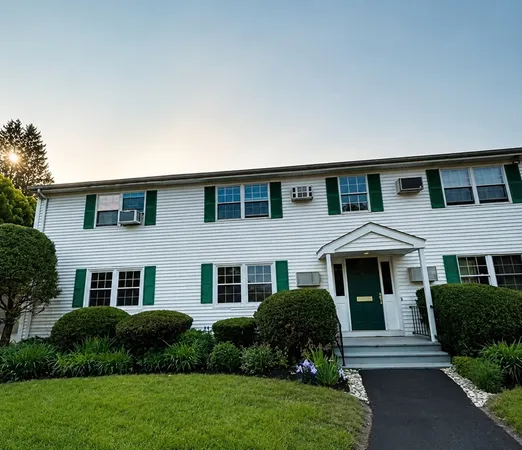 $1,800 | 6 Wysocki Drive, Unit 20, Dudley, MA 01571