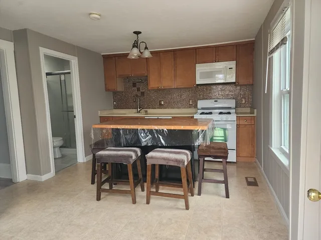 $3,400 | 100 Wyman Street, Stoughton, MA 02072