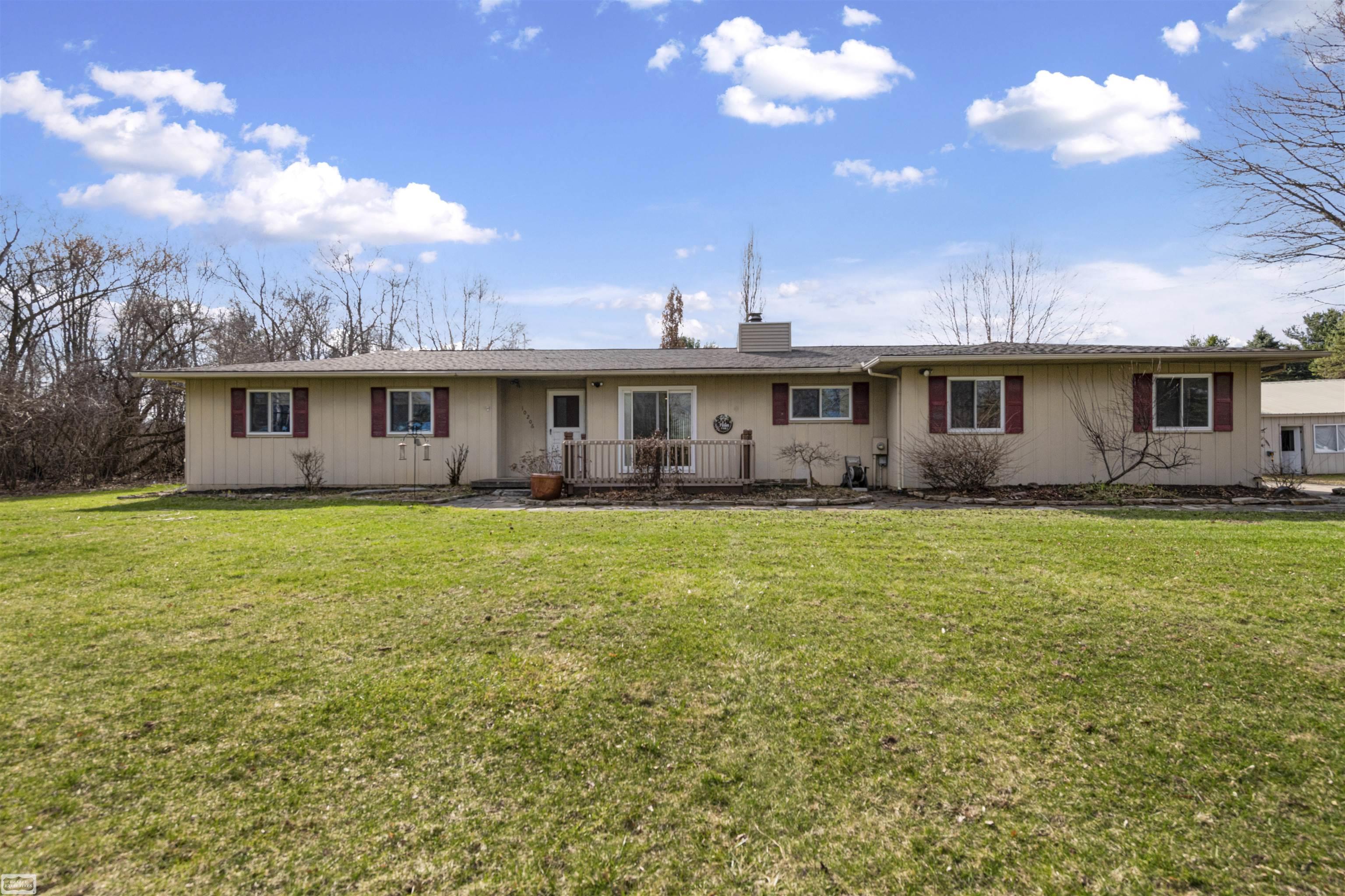10206 South State Road Goodrich, MI 48438 - Photo 27 of 54 50203681-A2B9B581-CFF9-4B31-B30D-C7A4AF603A6E.JPG