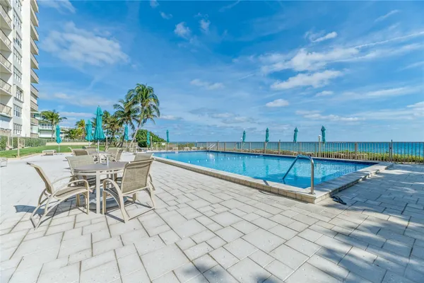 $915,000 | 1021 Hillsboro Mile, Unit G1, Hillsboro Beach, FL 33064