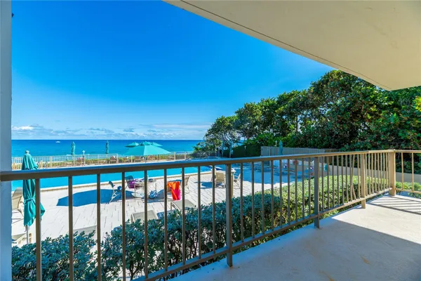 $915,000 | 1021 Hillsboro Mile, Unit G1, Hillsboro Beach, FL 33064