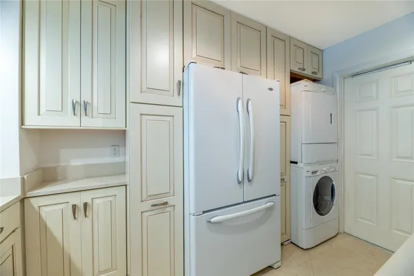 $915,000 | 1021 Hillsboro Mile, Unit G1, Hillsboro Beach, FL 33064