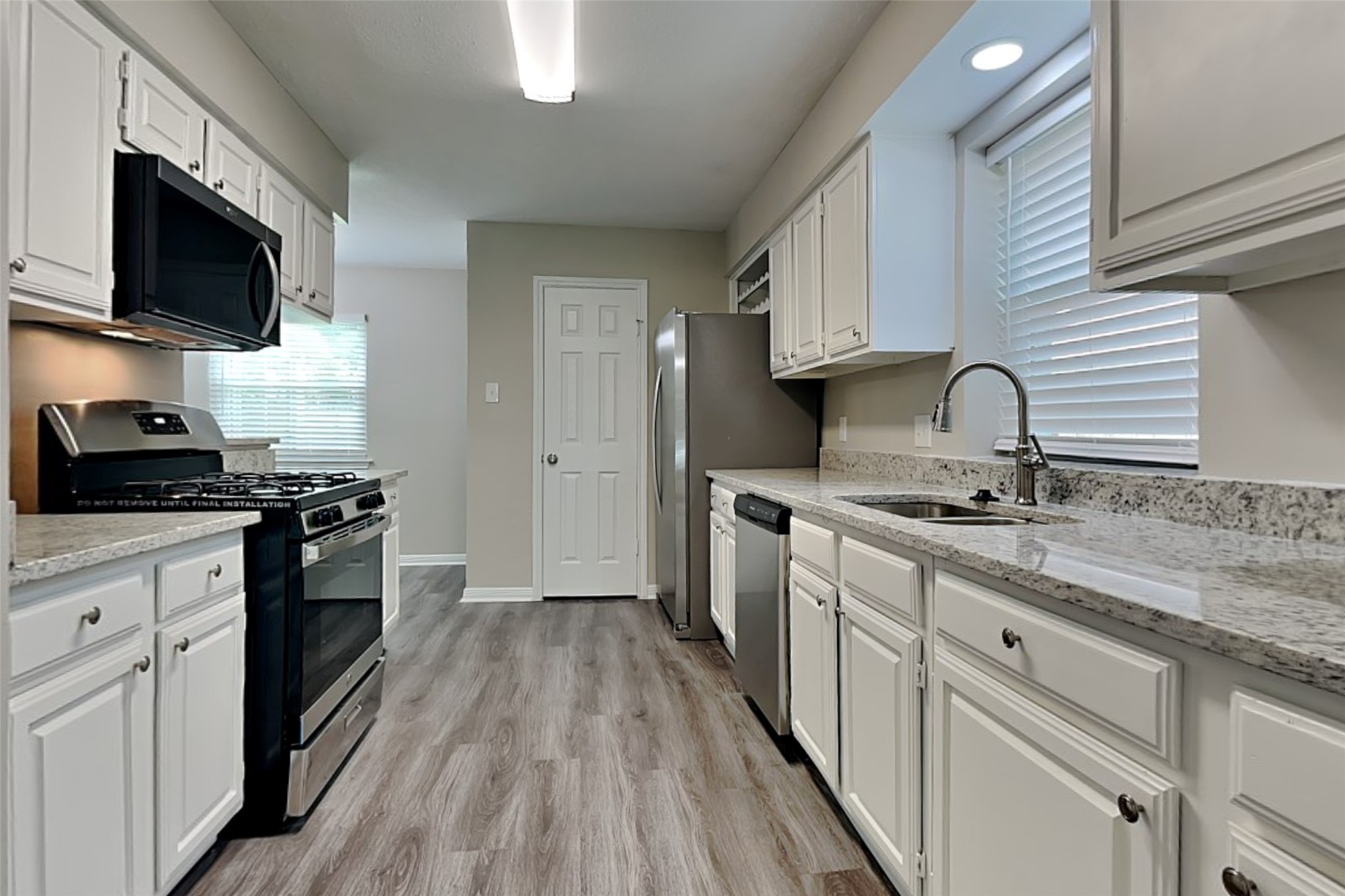 2330 Wren Meadow Road Richmond, TX 77406 - Photo 7 of 22