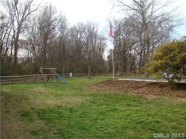 2605 Shamrock Road Harrisburg, NC 28075 - Photo 3 of 16 Gallery Image 3