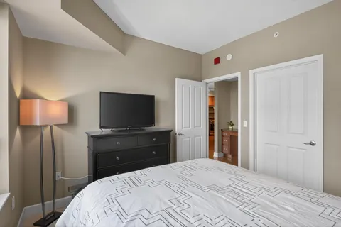 $235,900 | 500 East Grant Street, Unit 709, Minneapolis, MN 55404