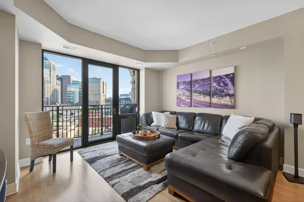 $235,900 | 500 East Grant Street, Unit 709, Minneapolis, MN 55404