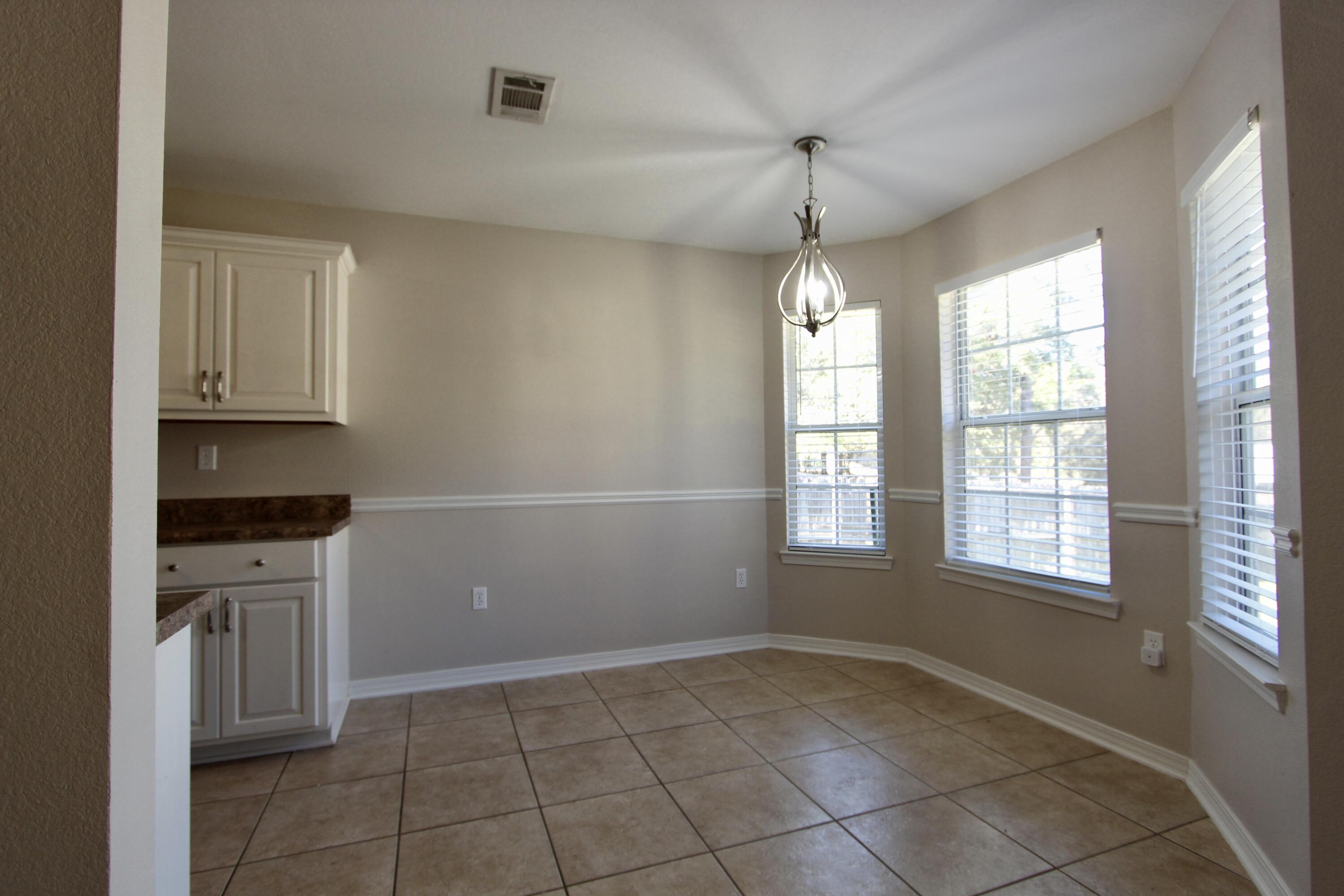 3151 Forrest Avenue Crestview, FL 32539 - Photo 12 of 27 IMG_3607