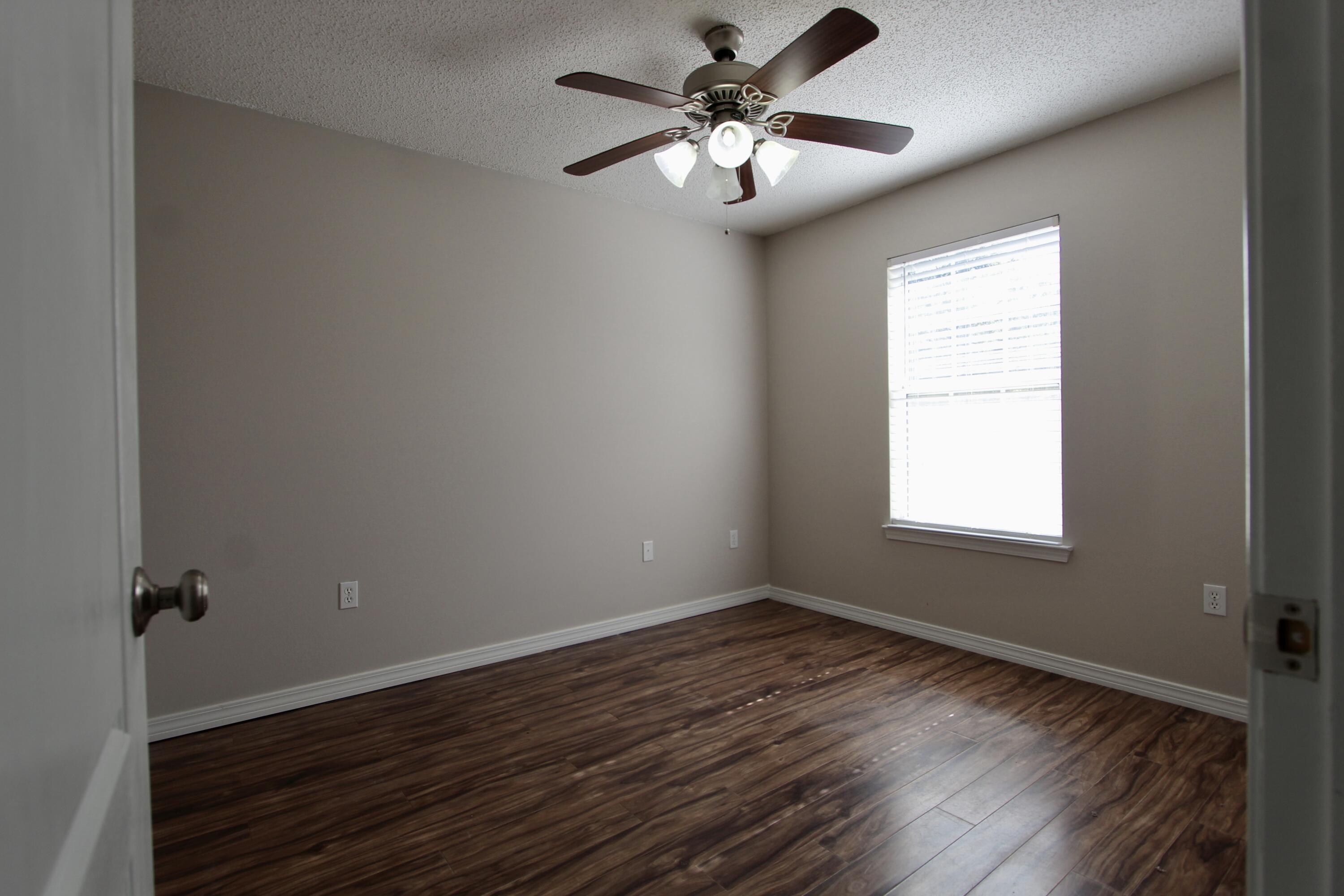 3151 Forrest Avenue Crestview, FL 32539 - Photo 18 of 27 IMG_3618