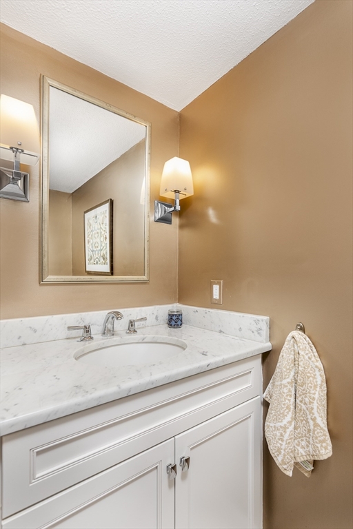 404 Paradise Road, Unit 1C Swampscott, MA 01907 - Photo 14 of 28