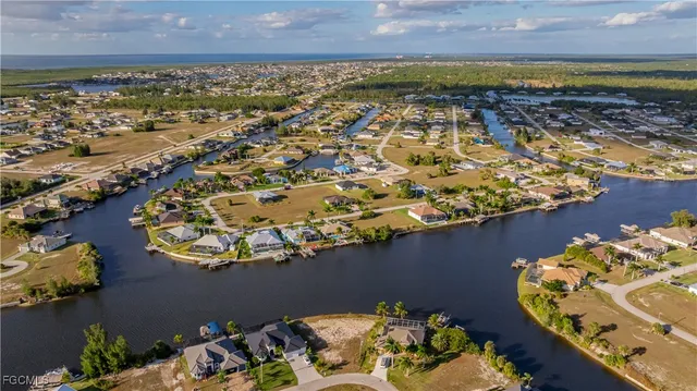 $265,000 | 3801 Northwest 19th Street, Cape Coral, FL 33993