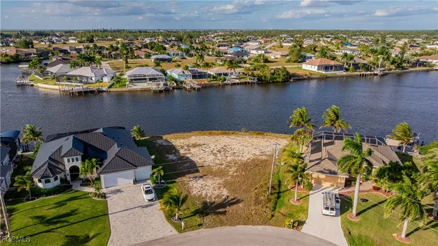 $265,000 | 3801 Northwest 19th Street, Cape Coral, FL 33993