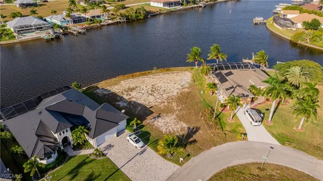 $265,000 | 3801 Northwest 19th Street, Cape Coral, FL 33993