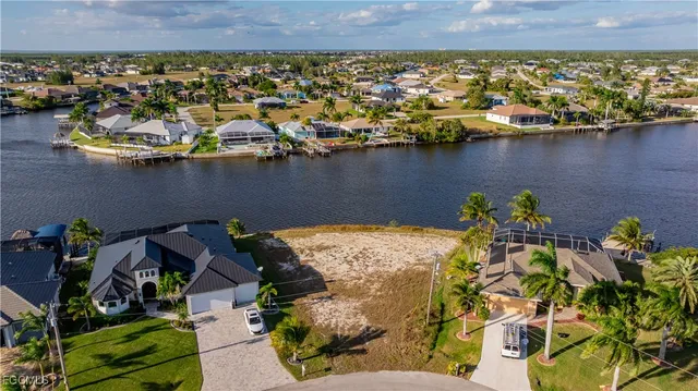 $265,000 | 3801 Northwest 19th Street, Cape Coral, FL 33993