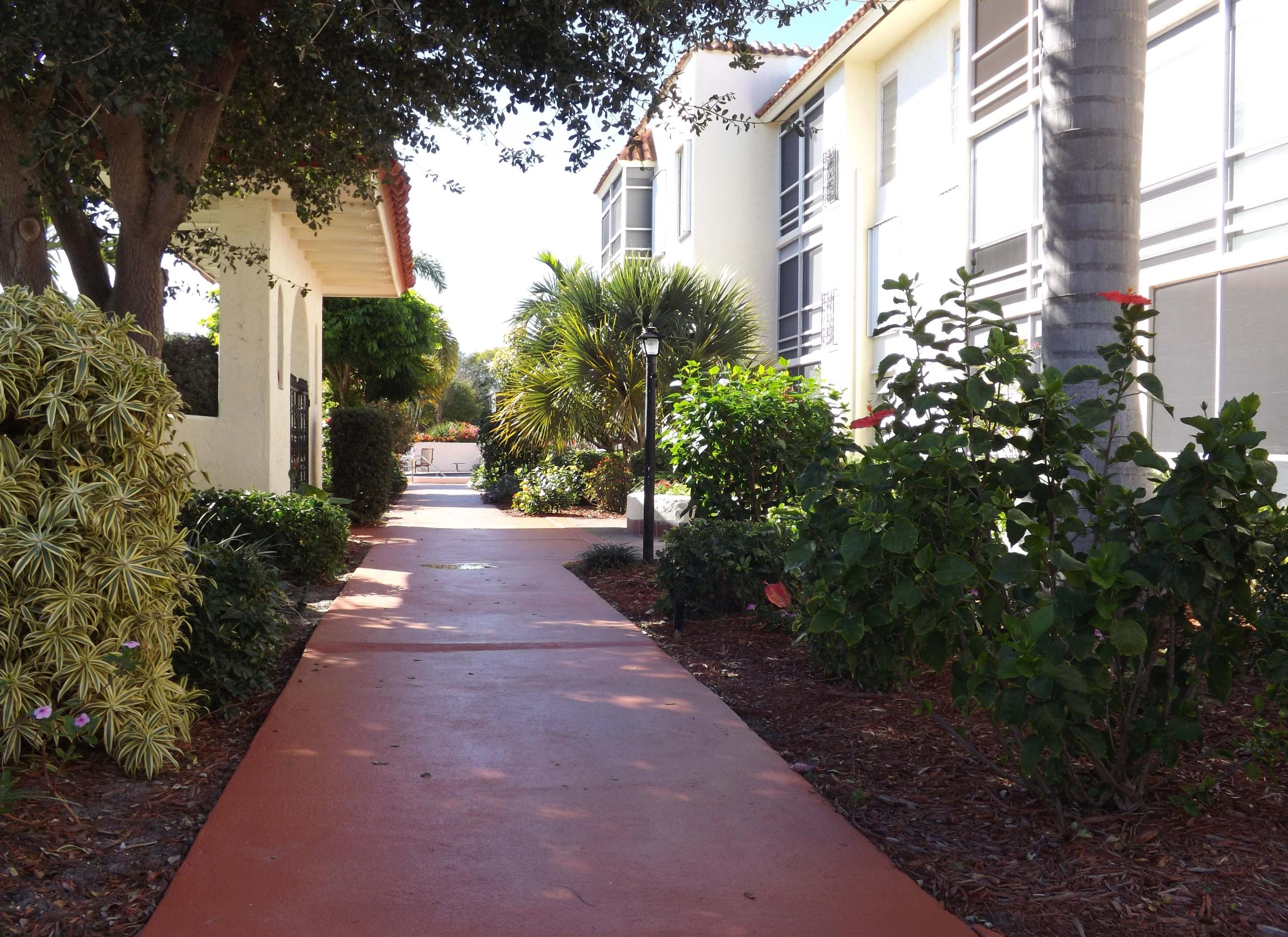 331 Southwest 8th Street, Unit 25 Boca Raton, FL 33432 - Photo 2 of 16 Path