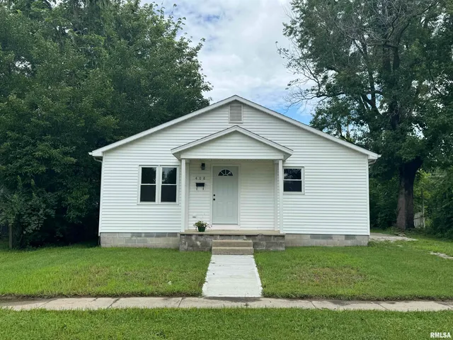 $122,000 | 408 West 5th Street, Flora, IL 62839