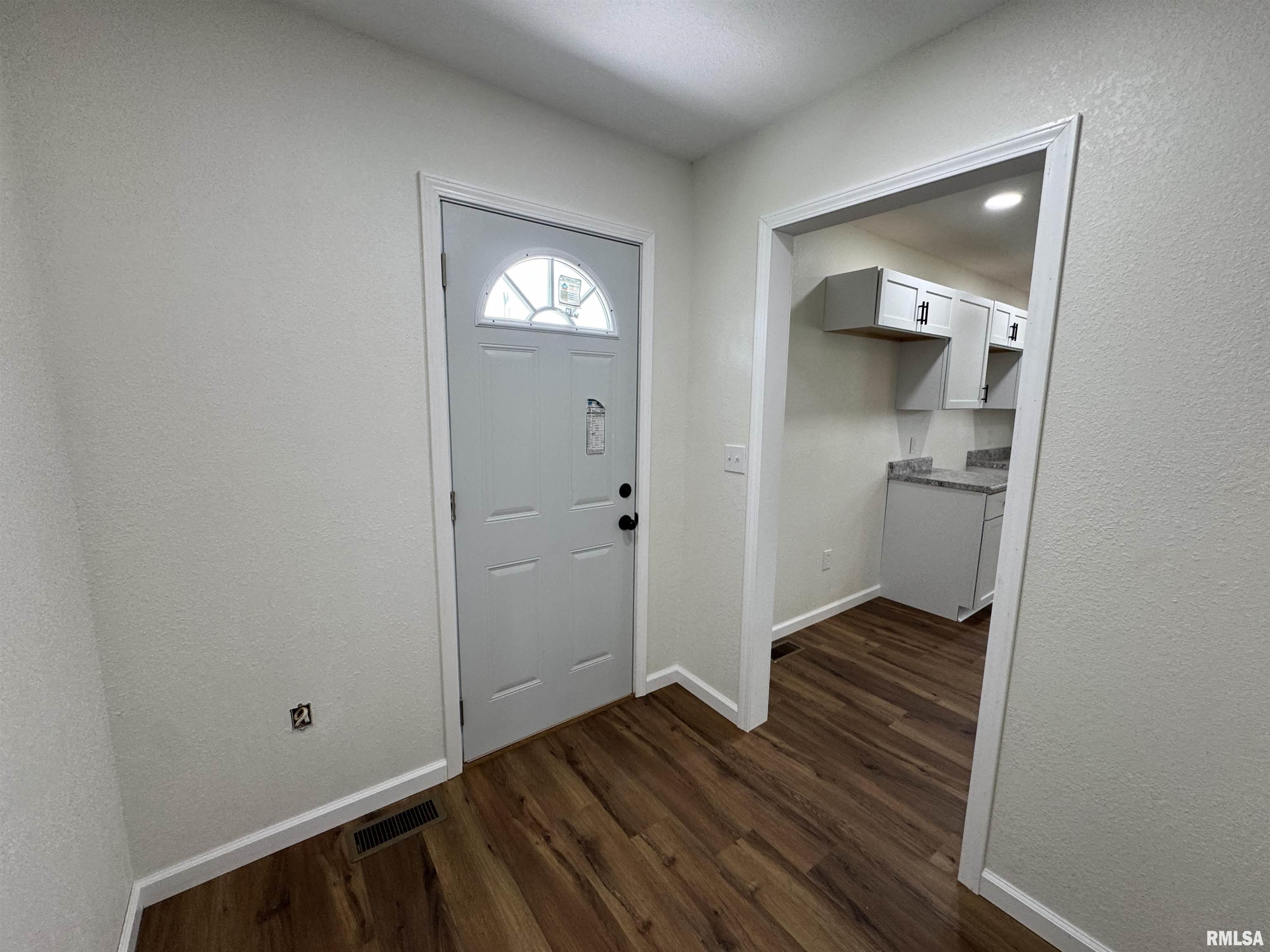 408 West 5th Street Flora, IL 62839 - Photo 28 of 34