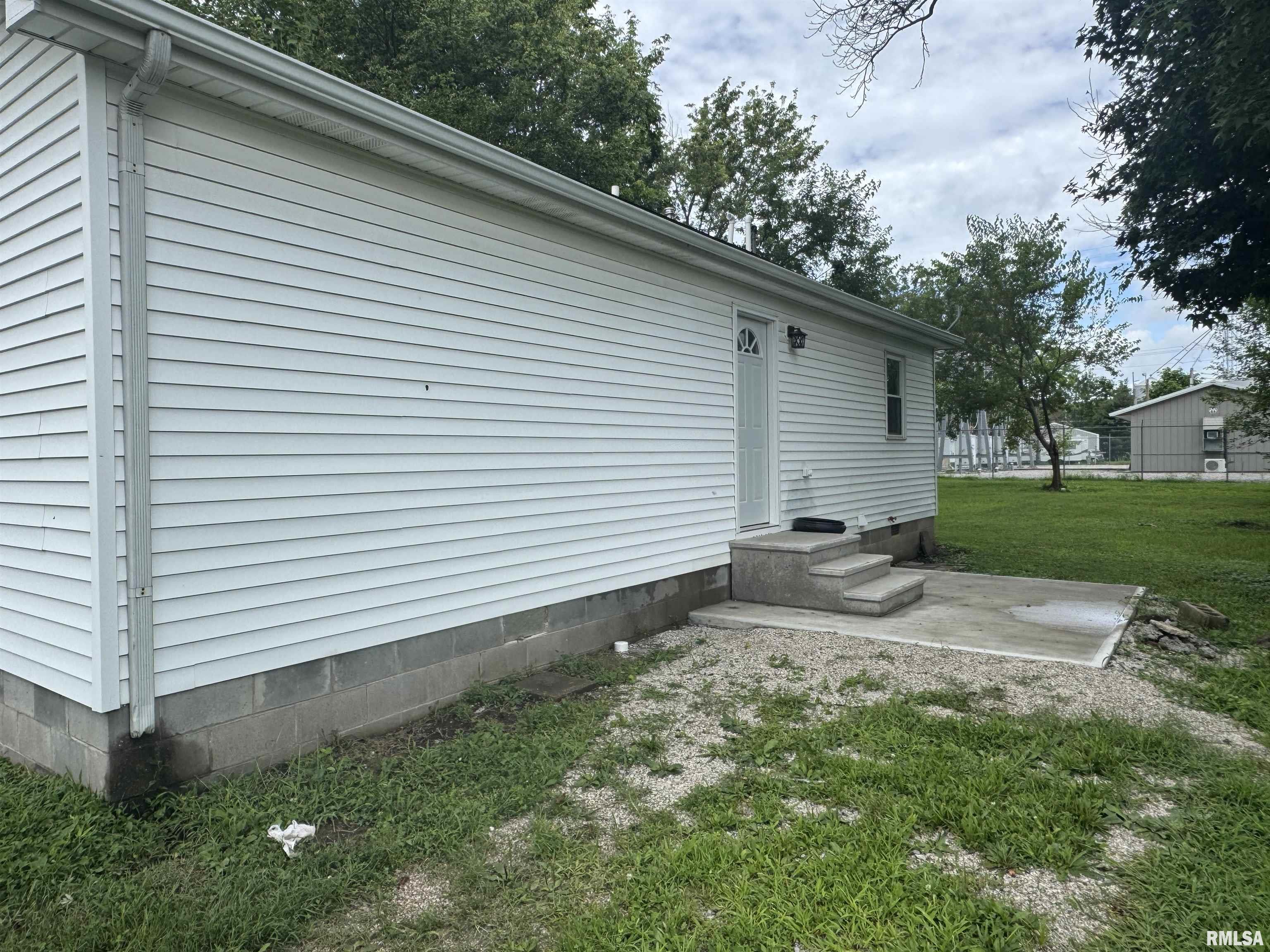 408 West 5th Street Flora, IL 62839 - Photo 32 of 34