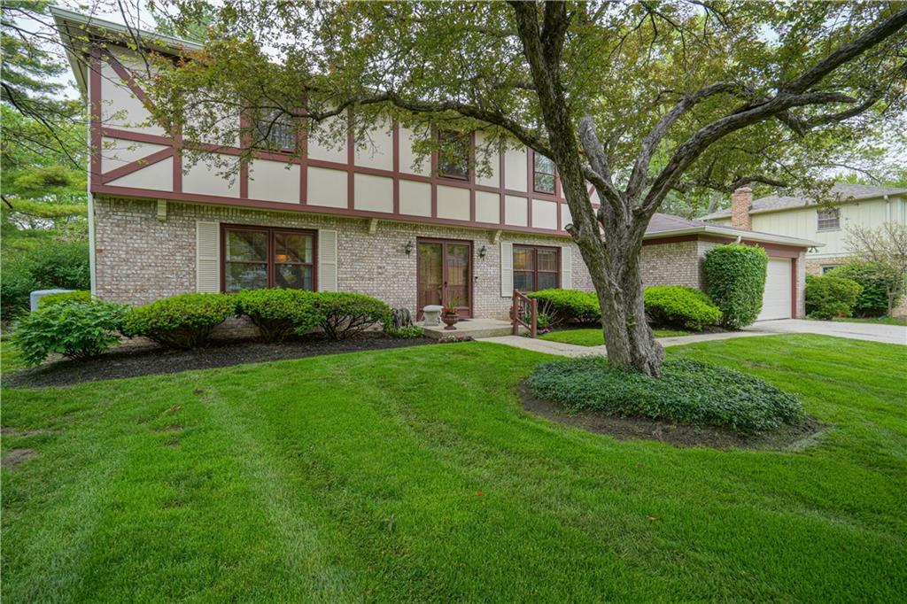 8716 Lancaster Road Indianapolis, IN 46260 - Photo 2 of 49 Gallery Image 2