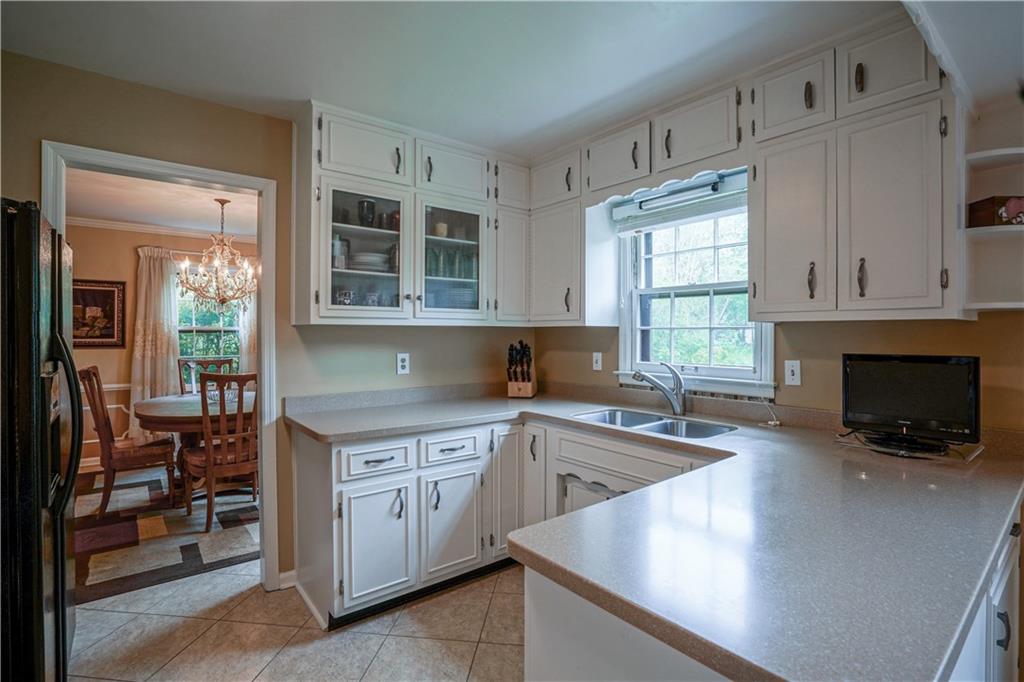 8716 Lancaster Road Indianapolis, IN 46260 - Photo 11 of 49 Gallery Image 11