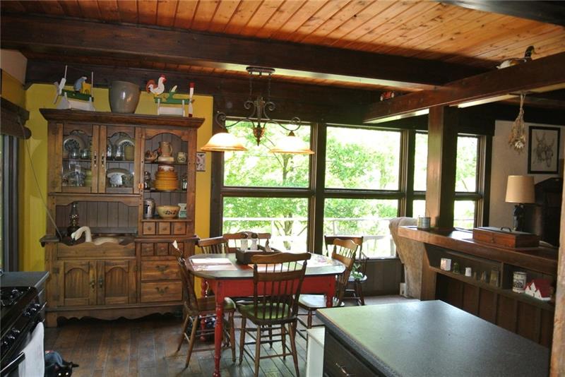 133 Robinson Road Leechburg, PA 15656 - Photo 4 of 22 Gallery Image 4