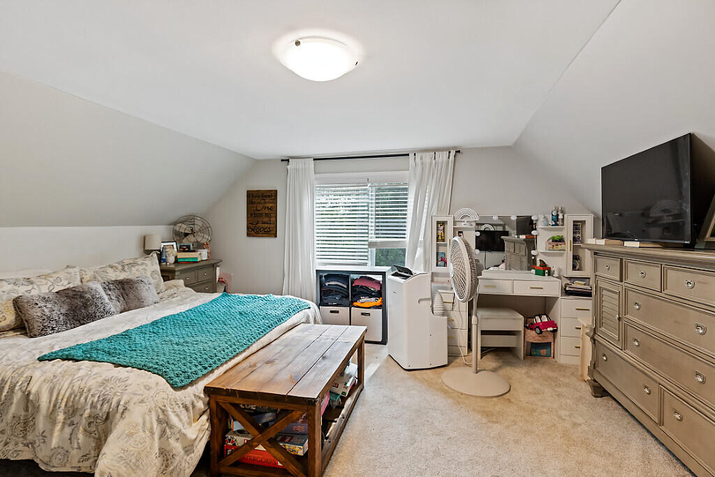 350 Madawaska Road Palmyra, ME 04965 - Photo 19 of 29 04_BP5A2582_DxO_mls