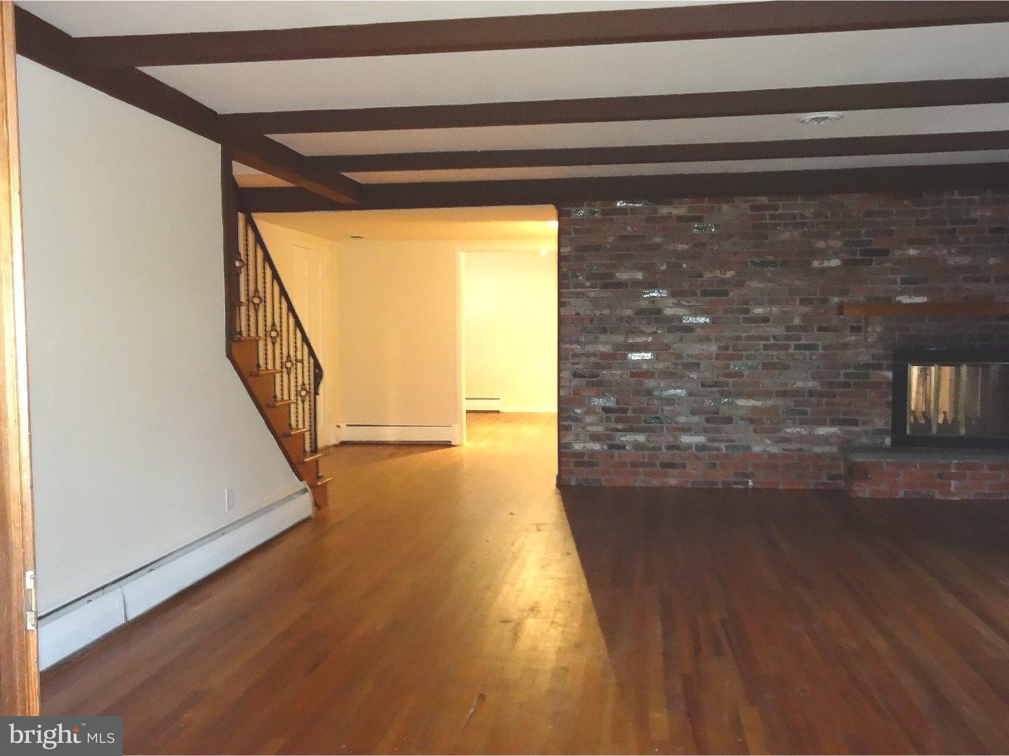 401 Stone Road Laurel Springs, NJ 08021 - Photo 10 of 25 Living Room